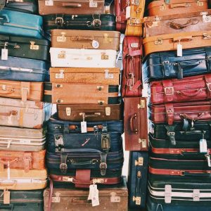 Considering moving to another country? Find out the things no one tell you about moving abroad. This is what it's really like to be an expat living in a different country!